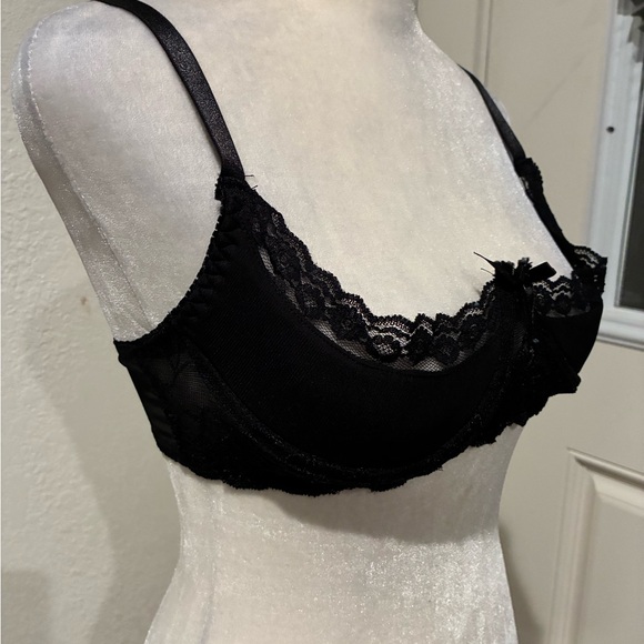 Black Lace Underwire Shelf Bra - Picture 2 of 4